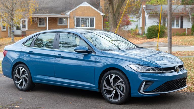 Volkswagen Jetta in blue